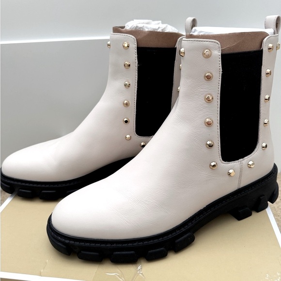NEW💥Michael Michael Kors Women Ridley Gore Studded Chelsea Boots Sz 8M Lt Cream - Picture 8 of 13